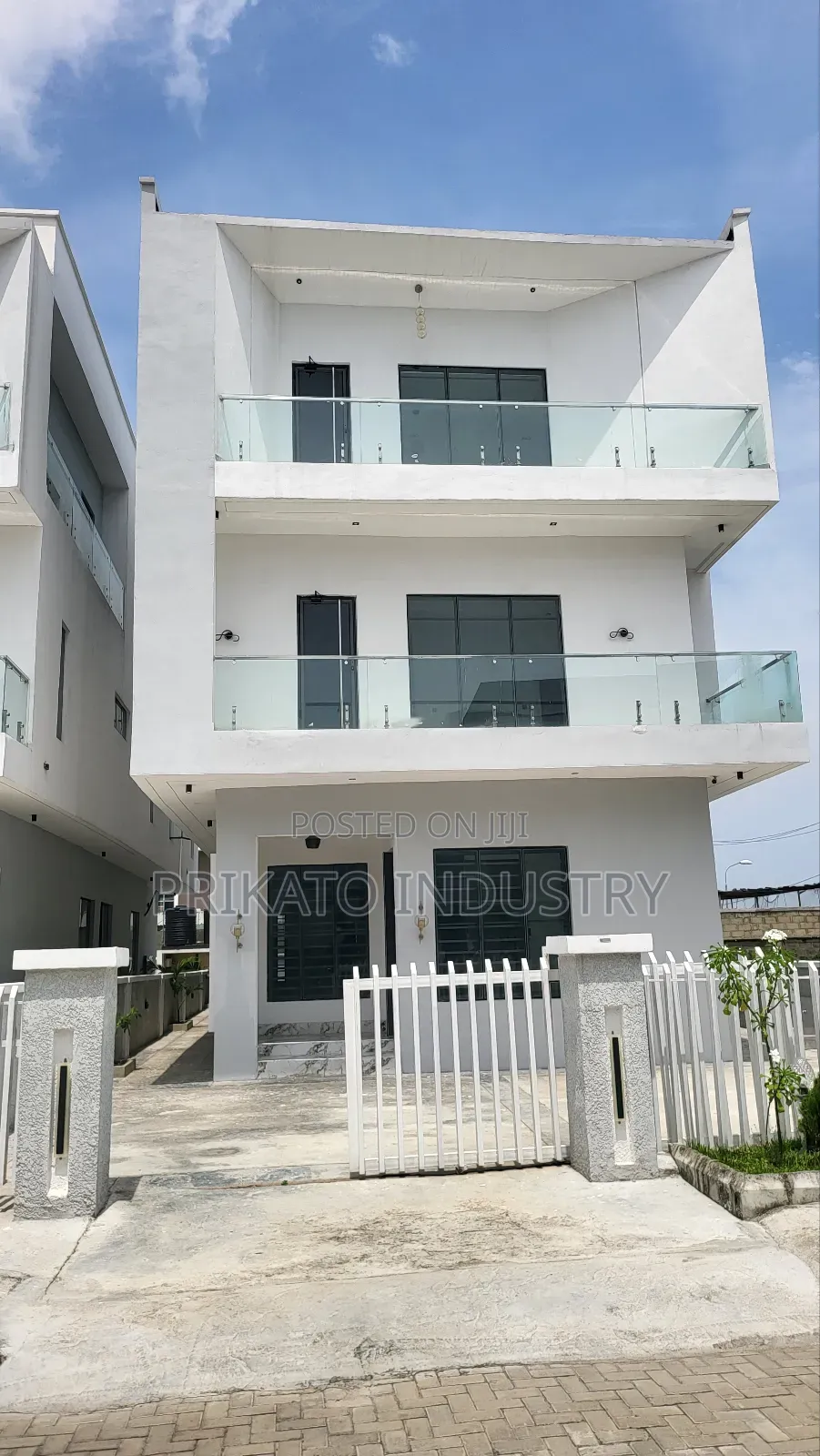 5bdrm Mansion in Treasure Estate, Osapa london for sale