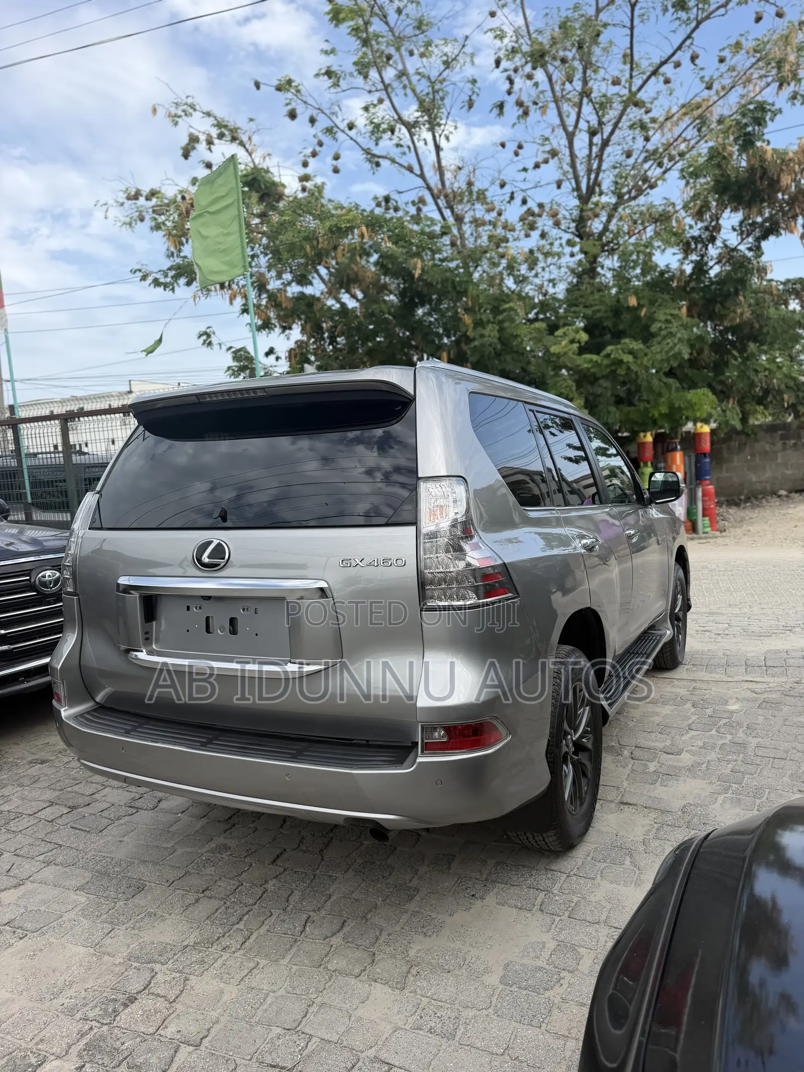 Lexus GX 460 AWD 2023 Gold