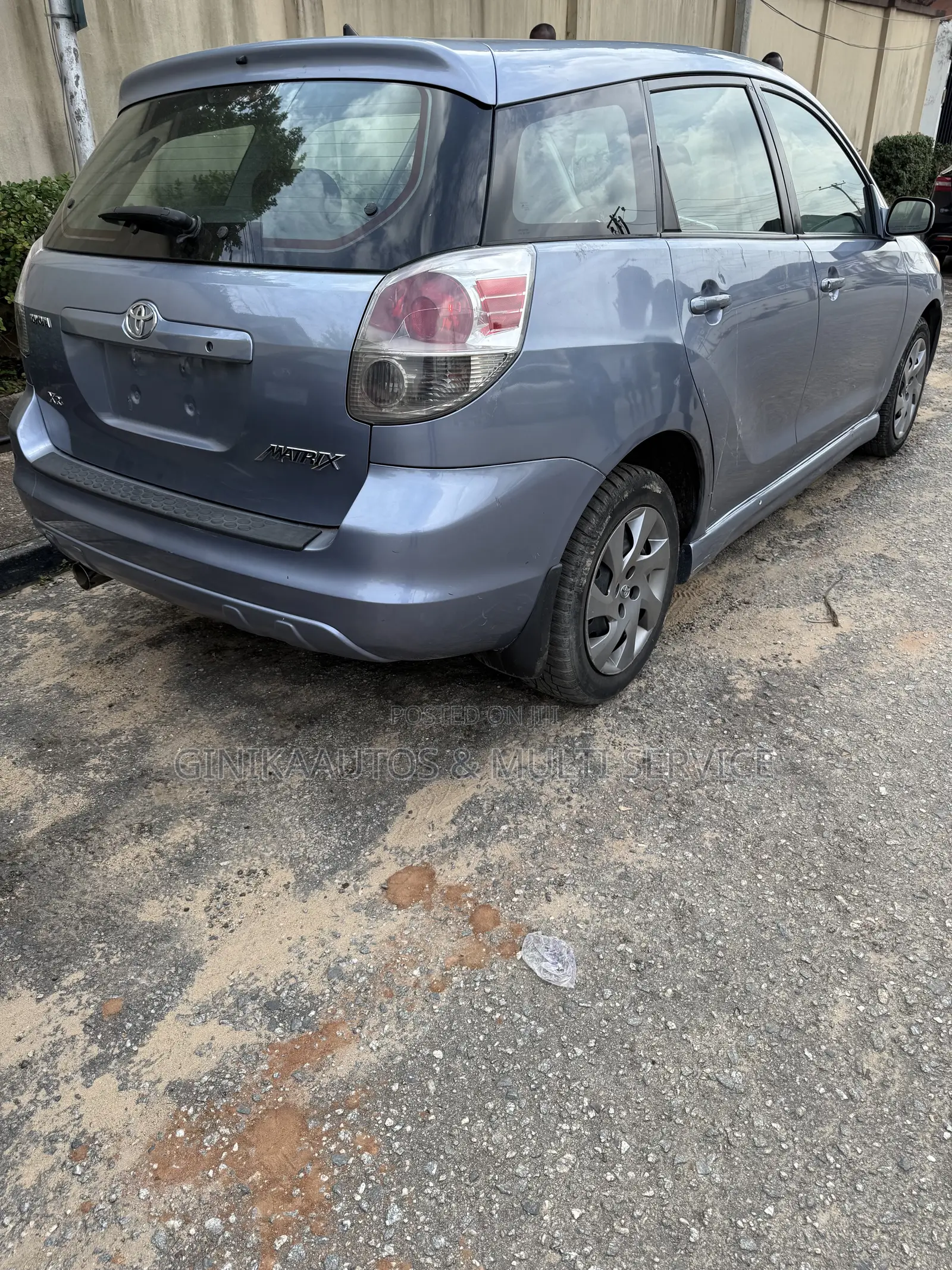 Toyota Matrix XR Hatchback FWD (1.8L 4cyl 4A) 2005 Blue
