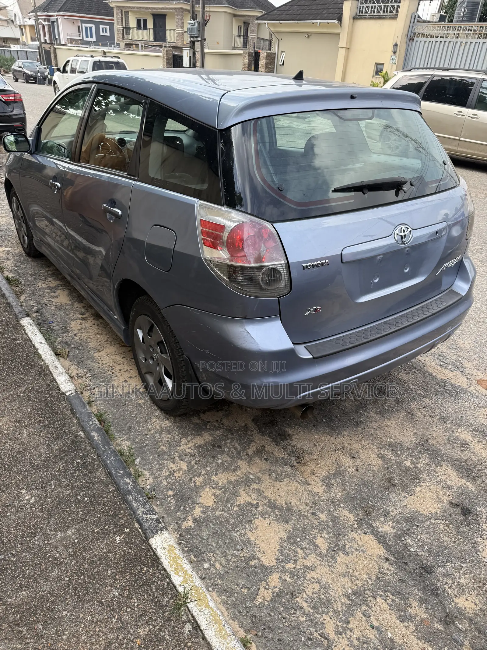 Toyota Matrix XR Hatchback FWD (1.8L 4cyl 4A) 2005 Blue