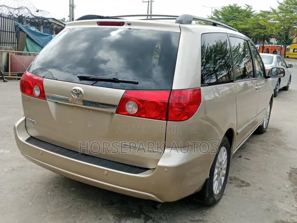 Toyota Sienna XLE Limited 2008 Gold