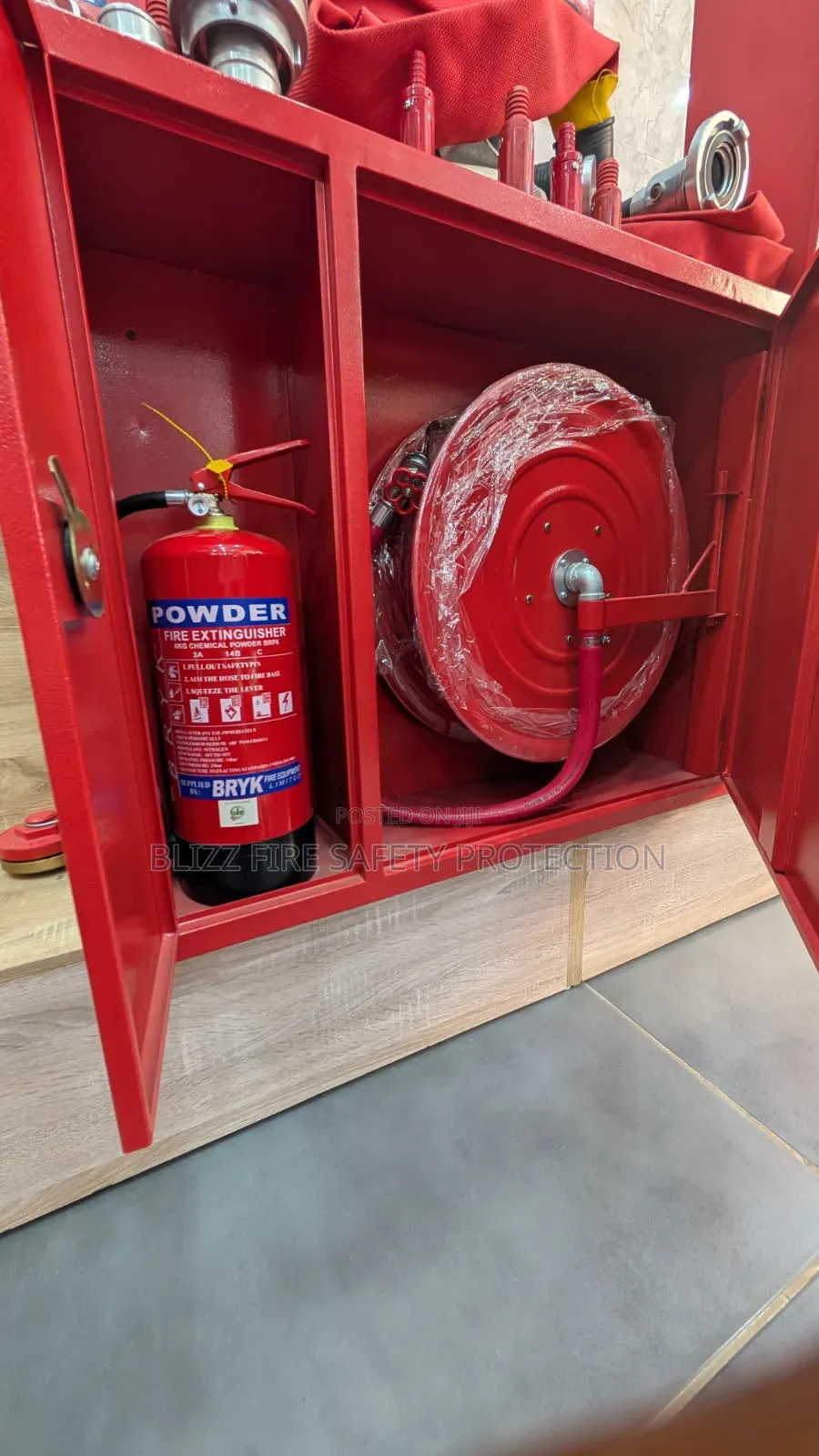 2-in-1 Hose Reel And Fire Extinguisher Cabinet