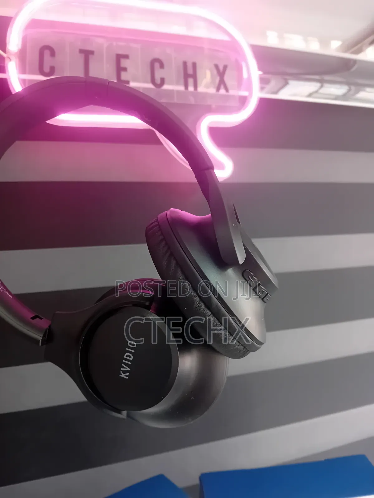 Kvidio Bluetootht Headphones, 65 Hours Playtime