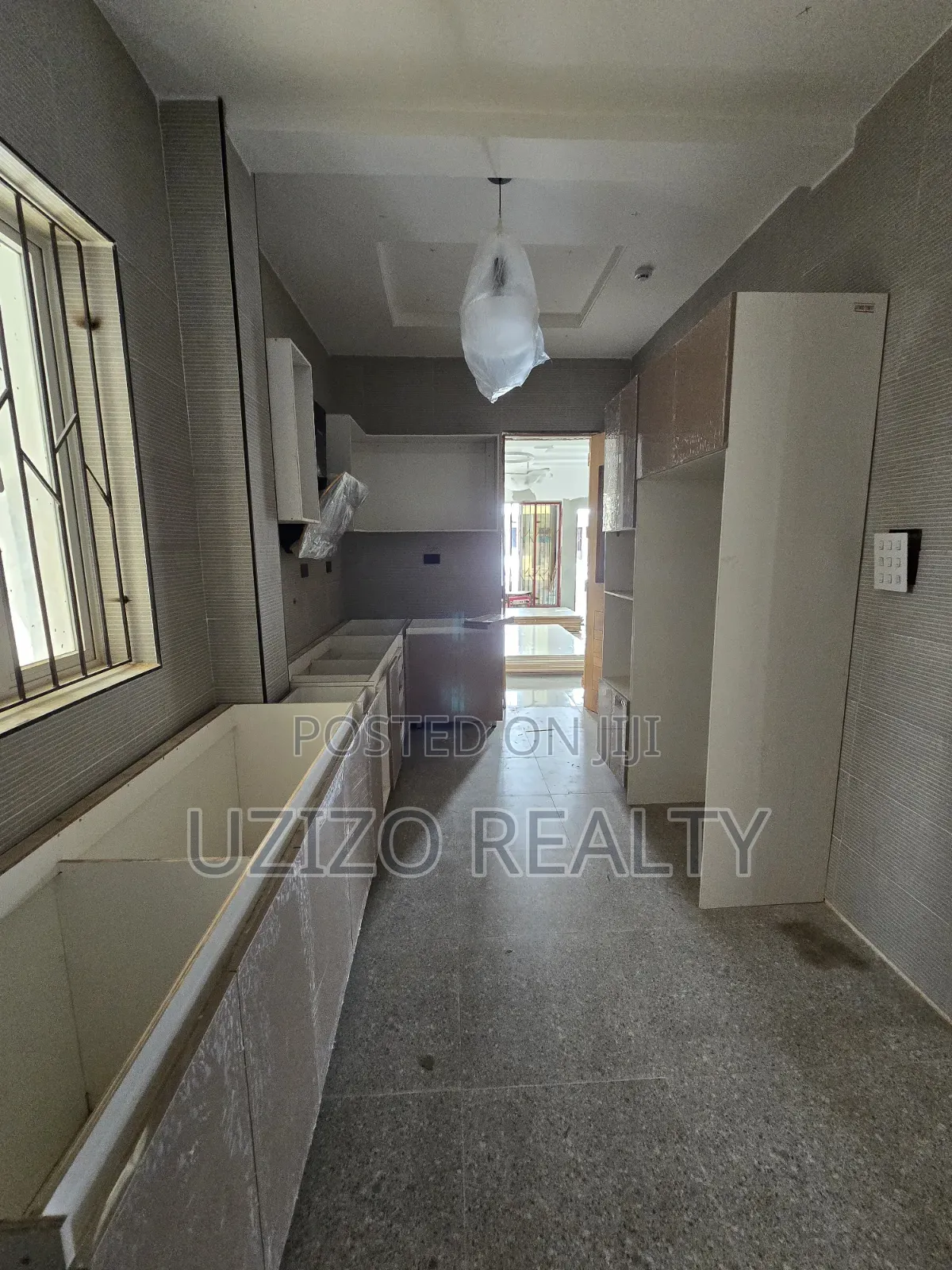 3bdrm Townhouse/Terrace in Lekki Phase 1 for sale