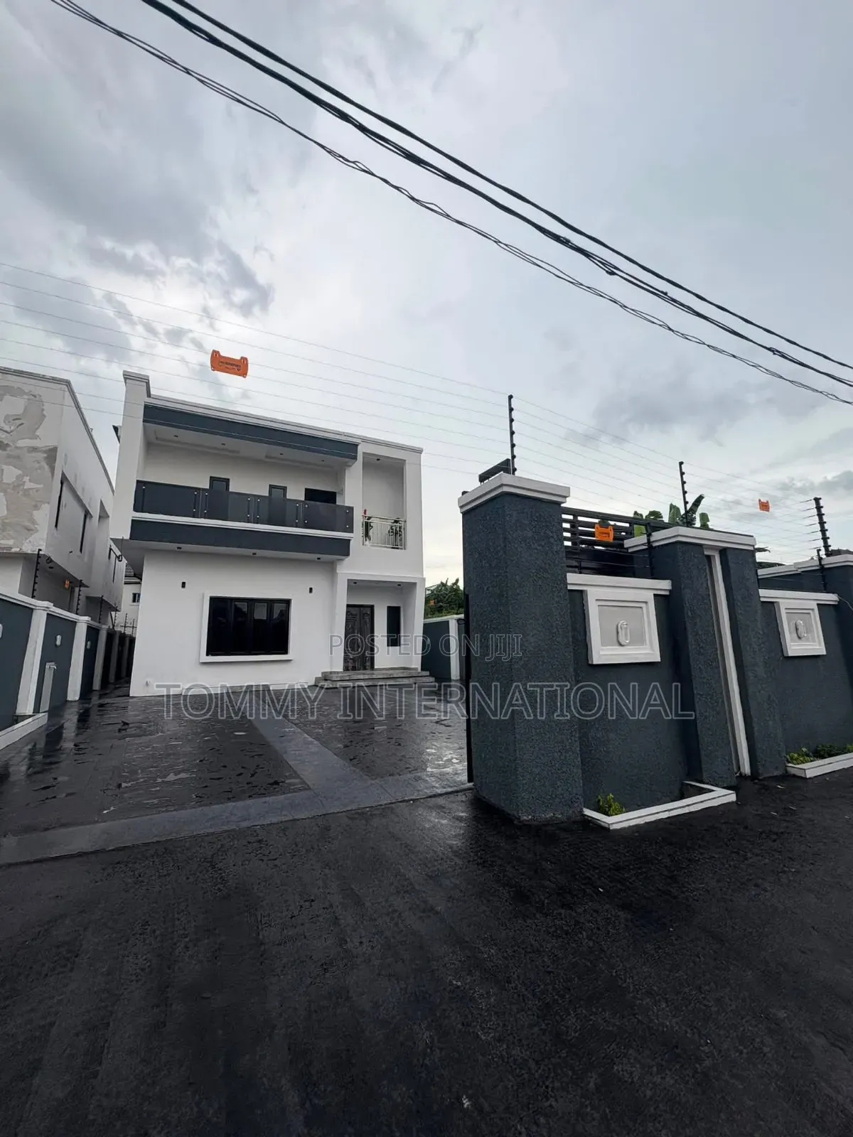4bdrm Duplex in Akwaka Estate, Port-Harcourt for sale