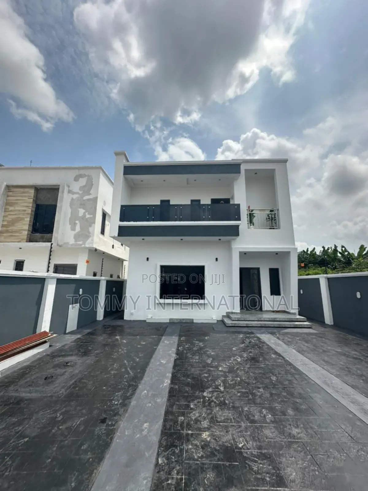 4bdrm Duplex in Akwaka Estate, Port-Harcourt for sale