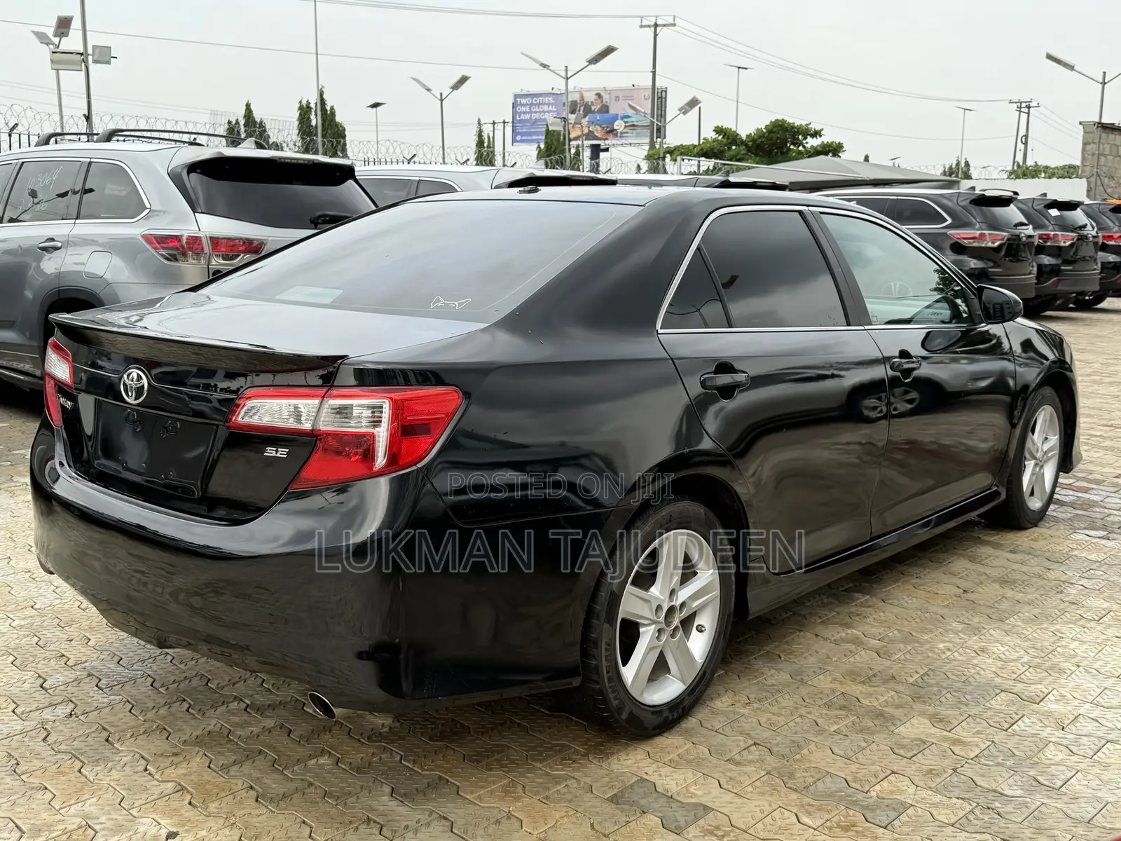 Toyota Camry SE 4dr Sedan (2.5L 4cyl 6A) 2013 Black