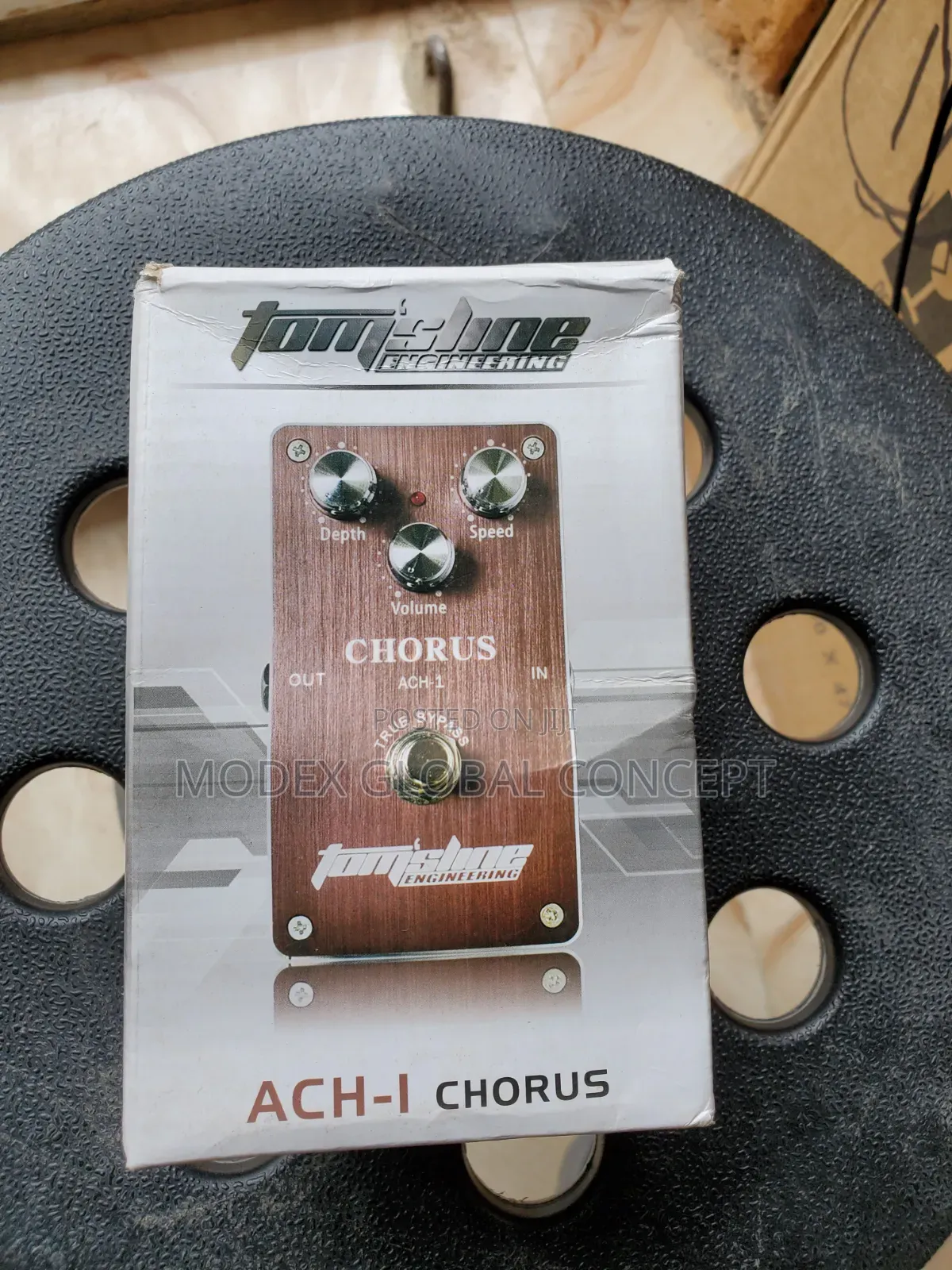 Tom's Line Engineering Ach-1 Chorus Pedal.