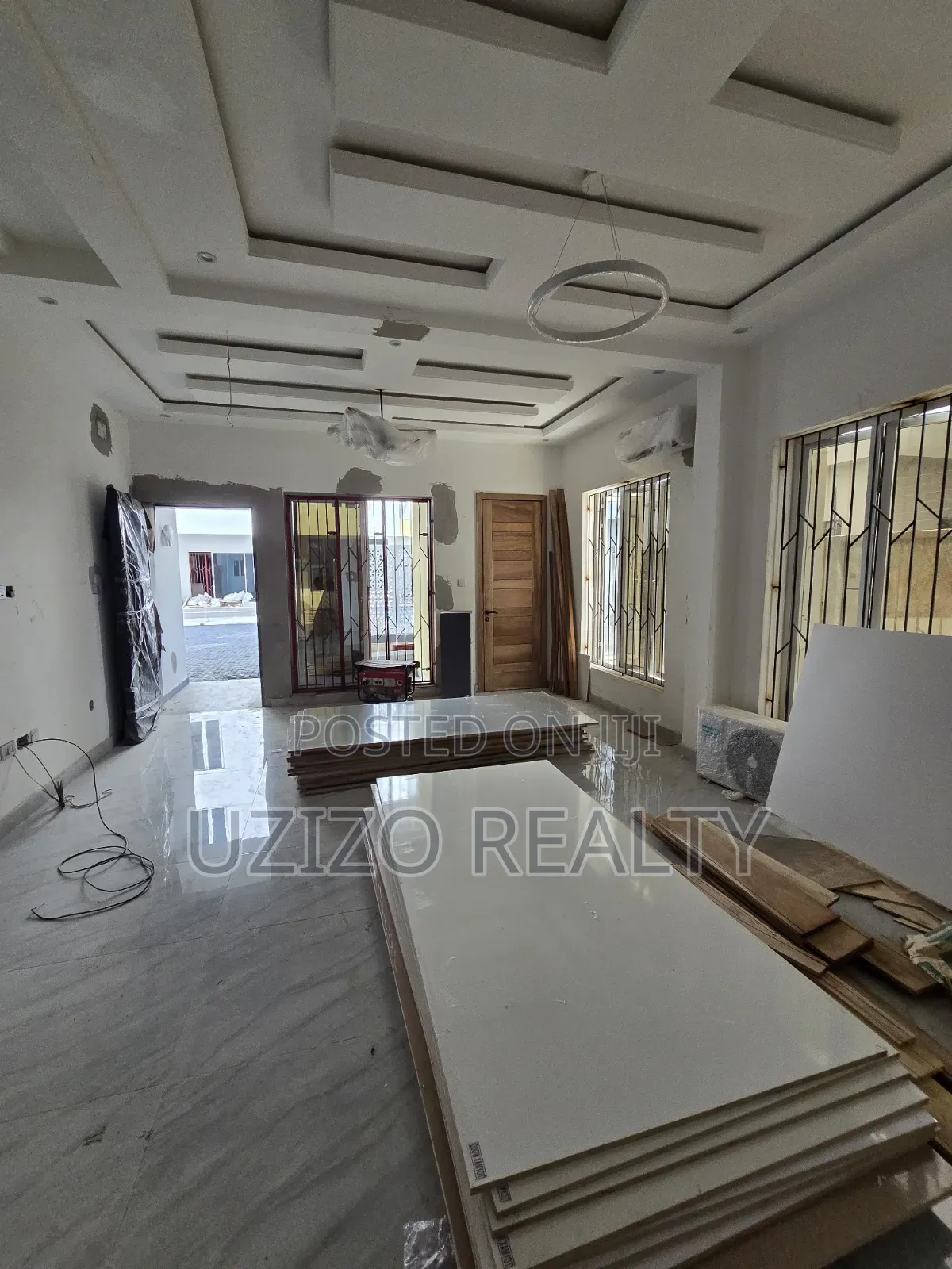 2bdrm Townhouse/Terrace in Lekki Phase 1 for Sale