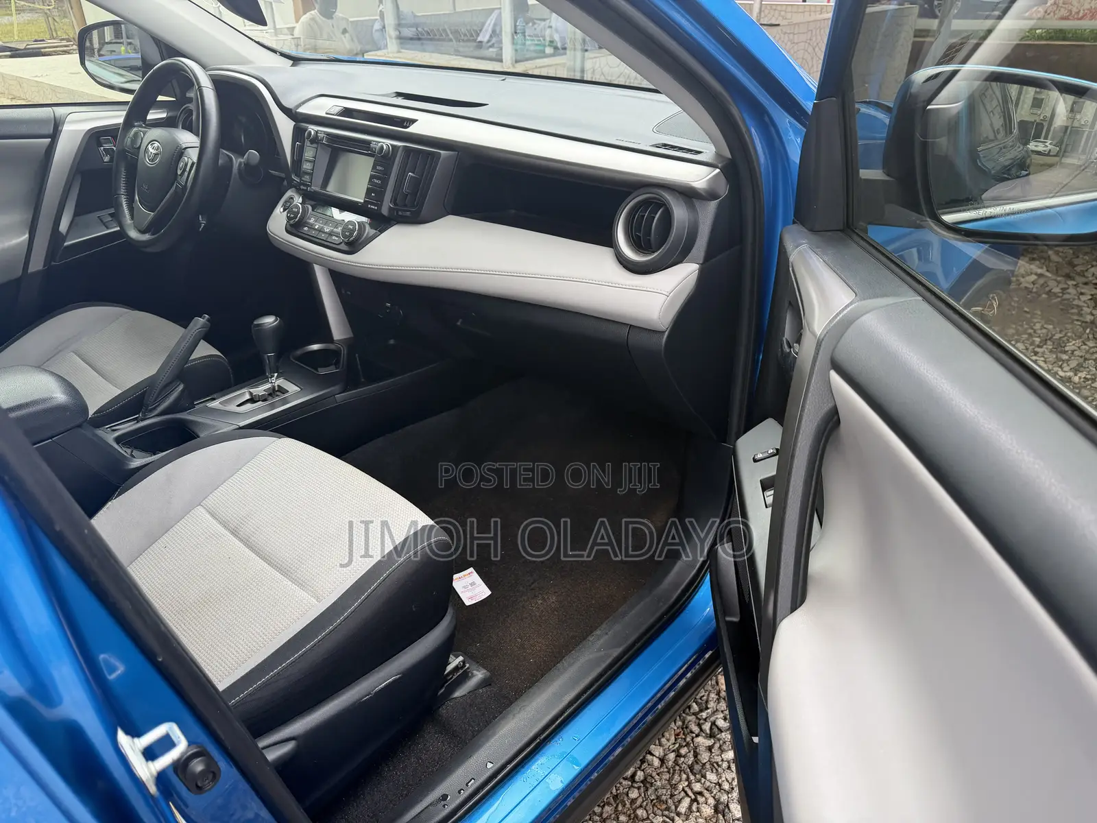Toyota RAV4 XLE 4dr SUV AWD (2.5L 4cyl 6A) 2018 Blue