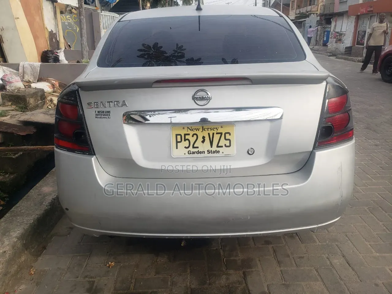 Nissan Sentra 2011 Silver