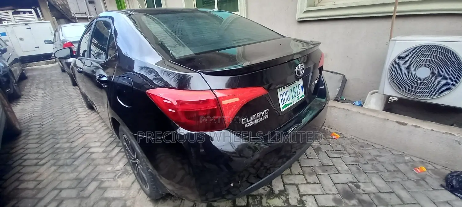 Toyota Corolla 2016 Black