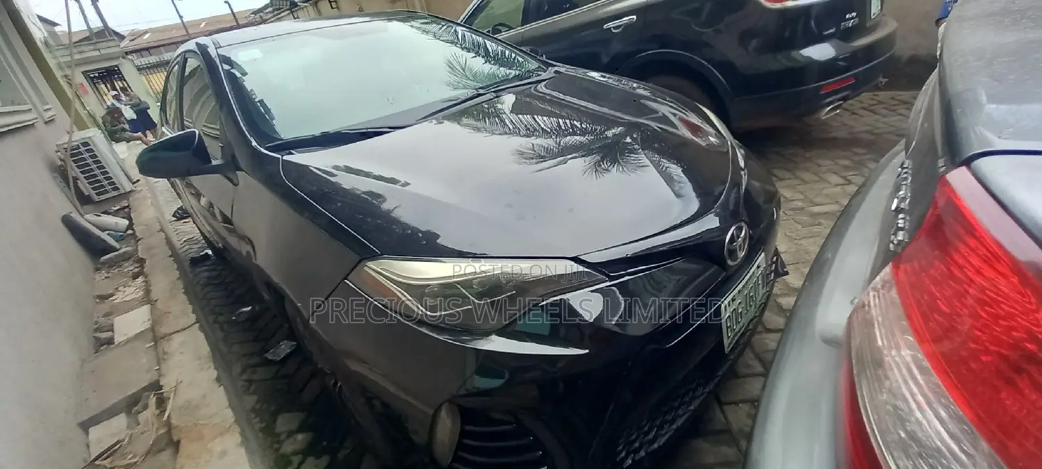 Toyota Corolla 2016 Black