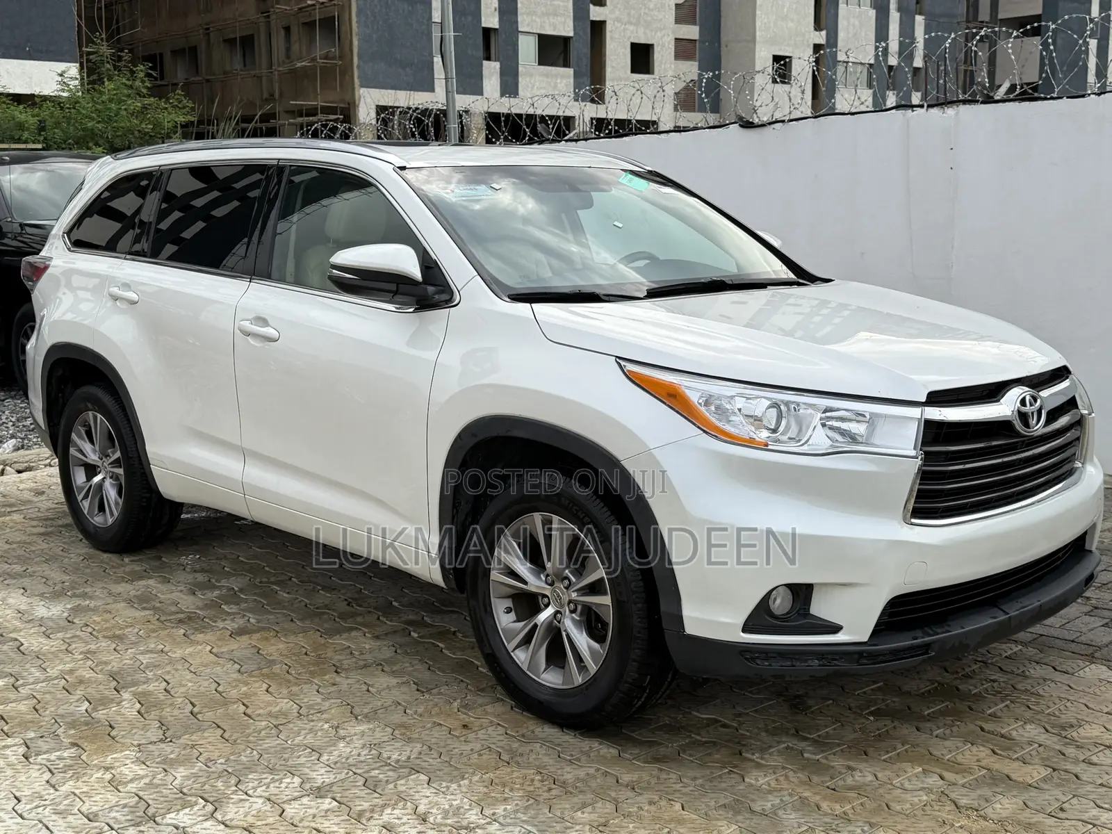 Toyota Highlander XLE 4dr SUV AWD (3.5L 6cyl 6A) 2015 White