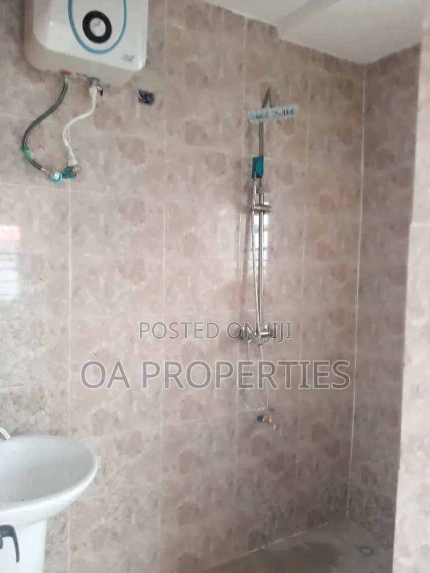 5bdrm Duplex in Ikolaba Estate, Ibadan for rent