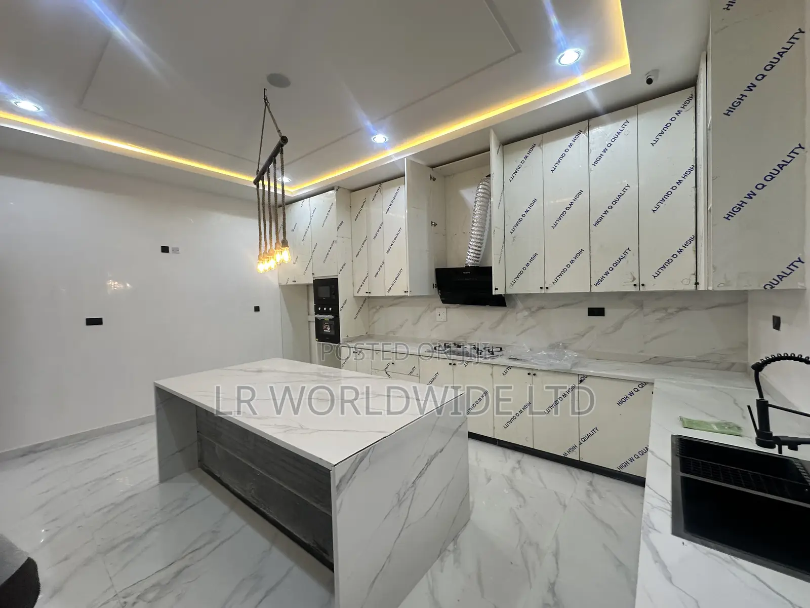 5bdrm Duplex in Apo Resettlement for sale