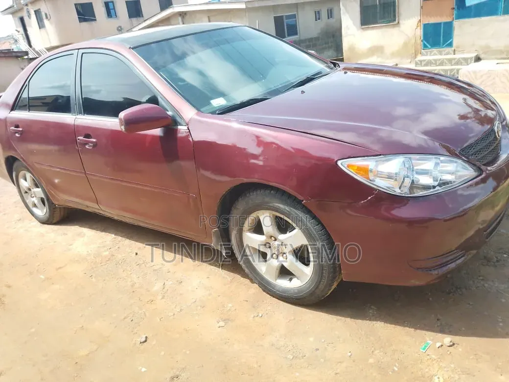 Toyota Camry 2005 Red
