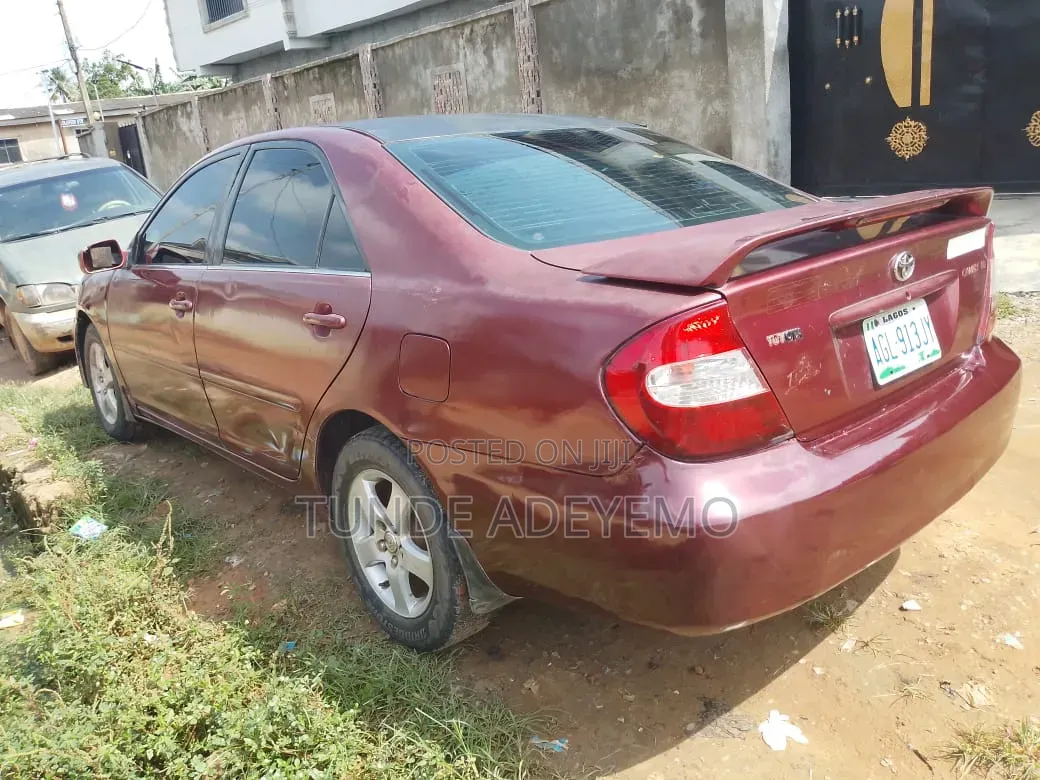 Toyota Camry 2005 Red