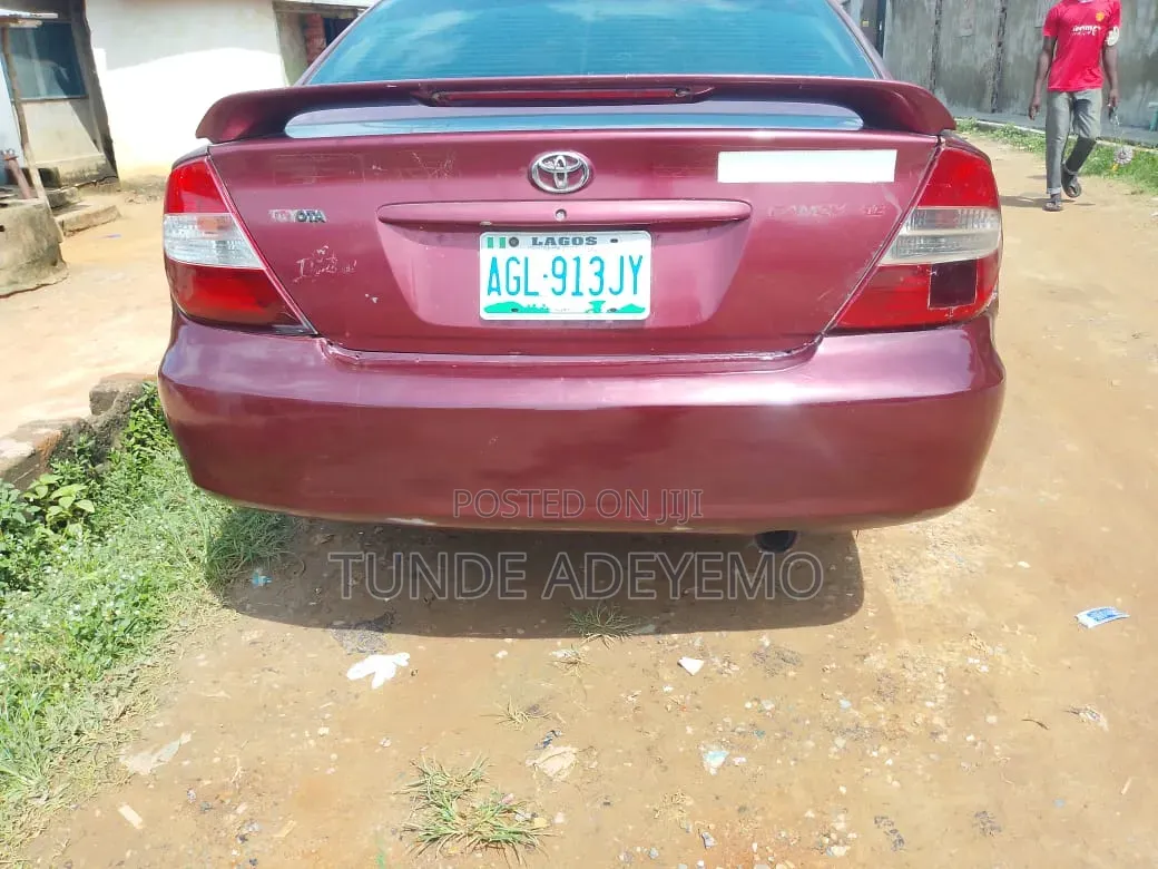 Toyota Camry 2005 Red