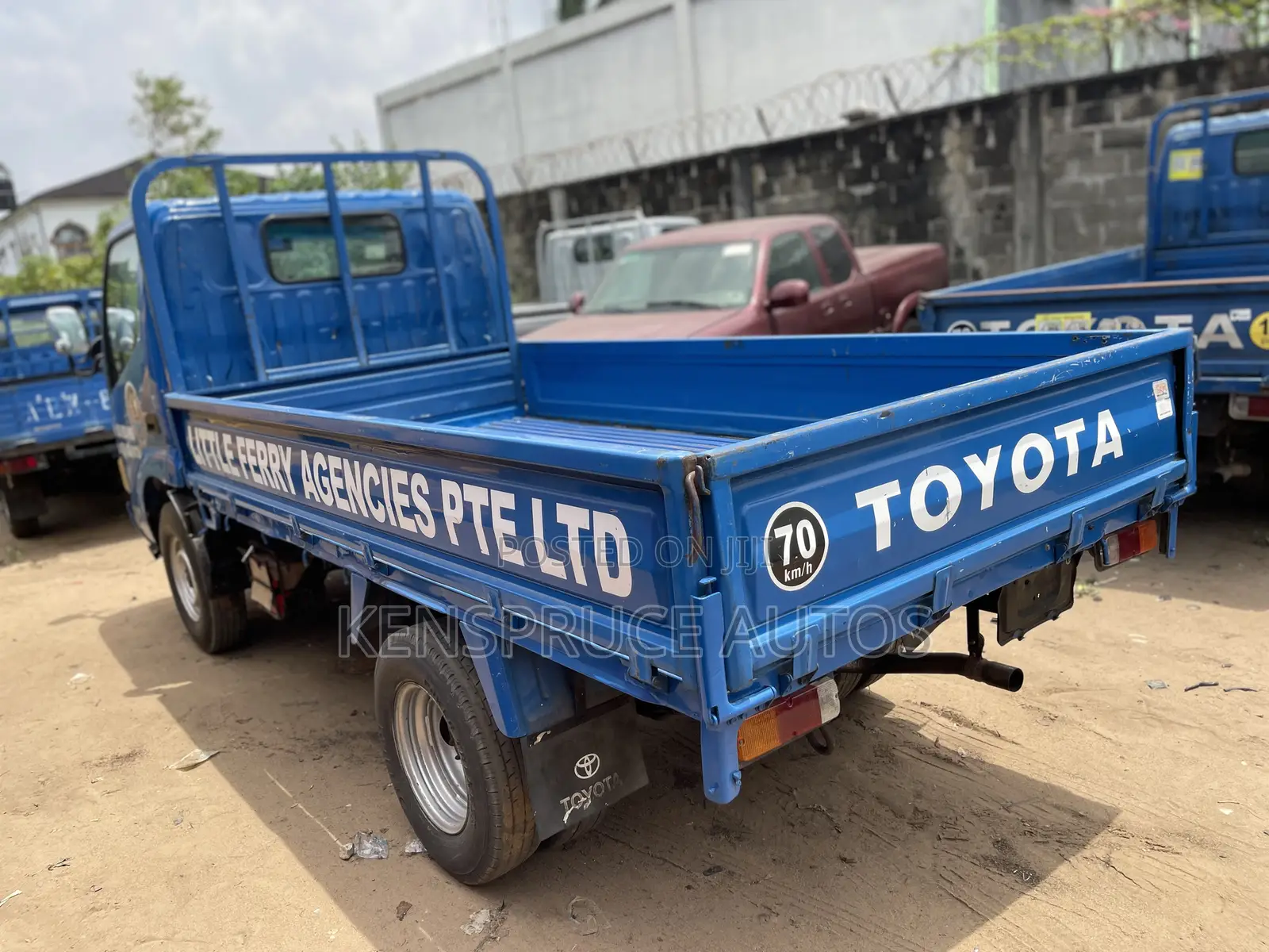 Toyota Dyna 200 2rz 2007 Blue