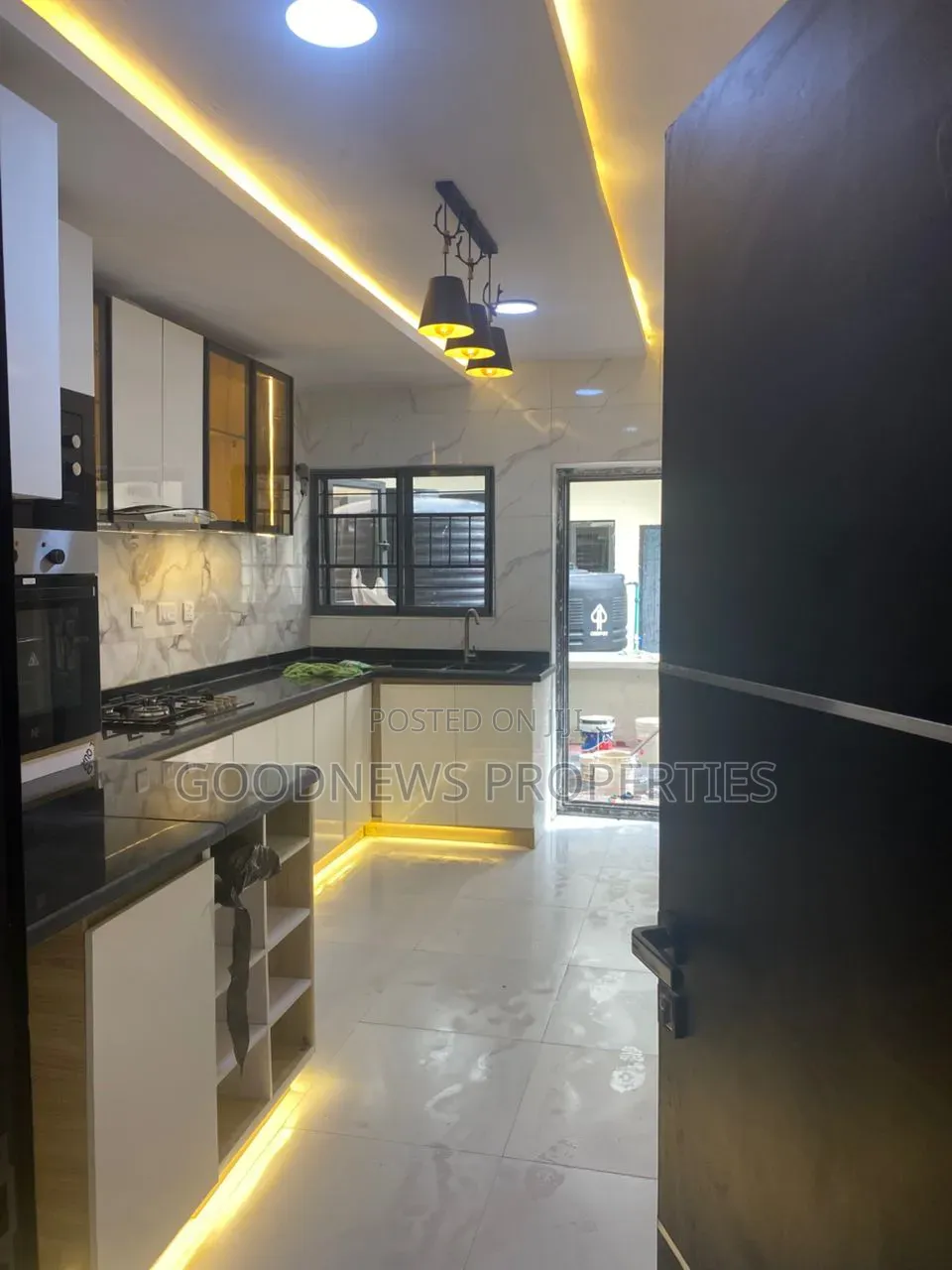 4bdrm Duplex in Vgc Lekki Lagos for rent