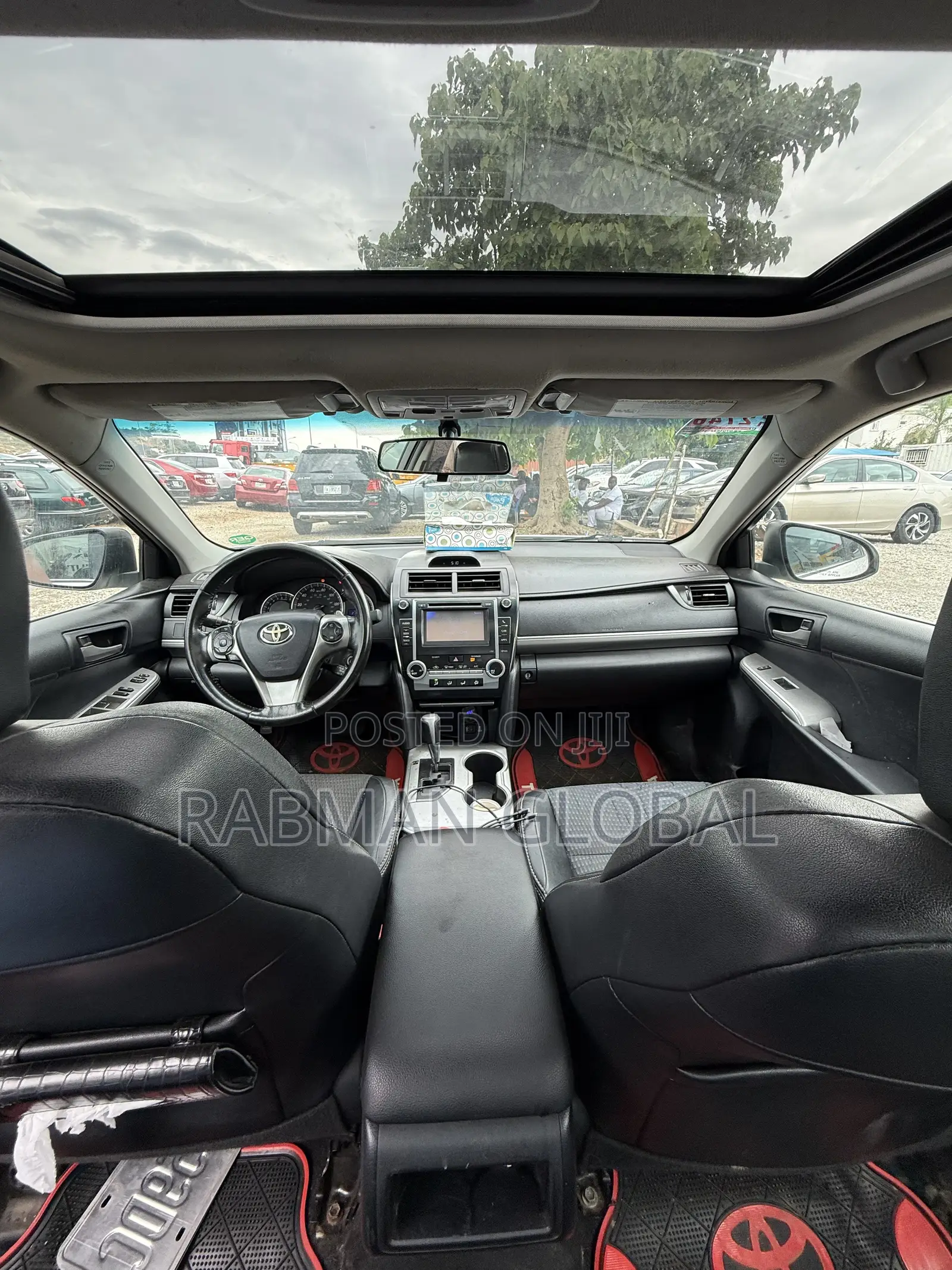 Toyota Camry SE 4dr Sedan (2.5L 4cyl 6A) 2013 White
