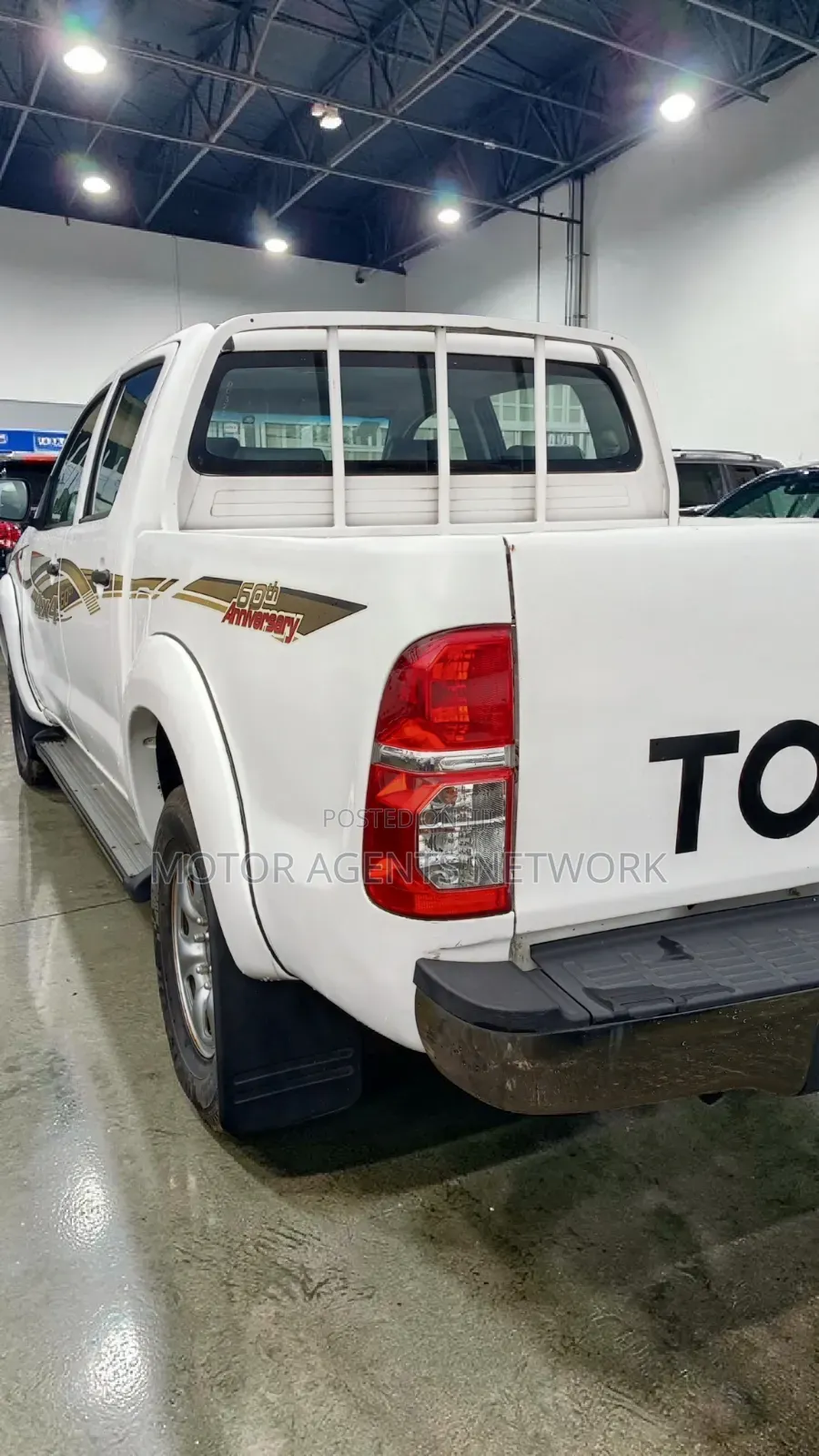 Toyota Hilux 2013 White