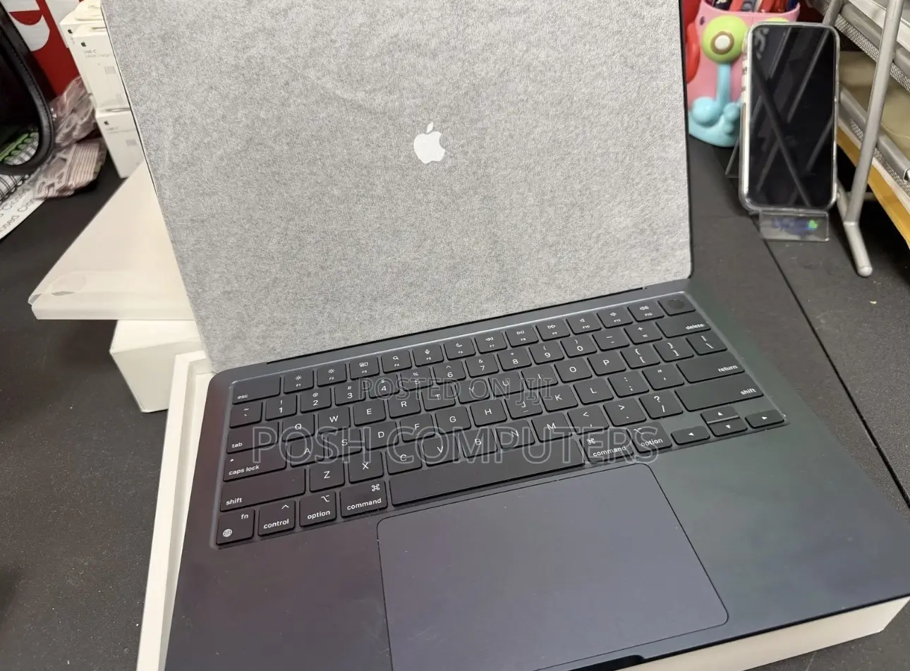Laptop Apple MacBook Air 2024 M3 8GB Apple M3 SSD 256GB