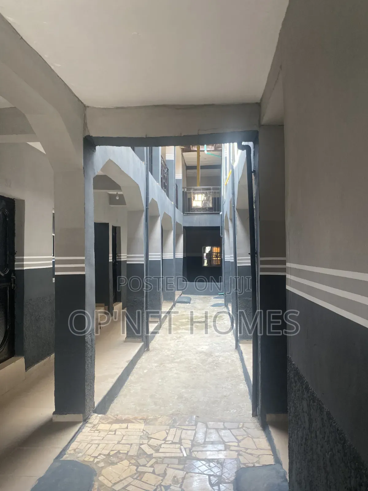 20bdrm Apartment in Akure for sale