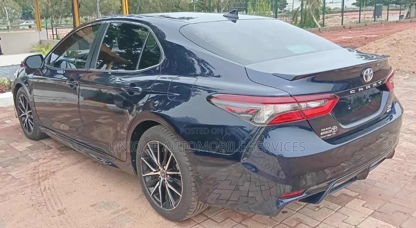 Toyota Camry SE Nightshade 2021 Blue