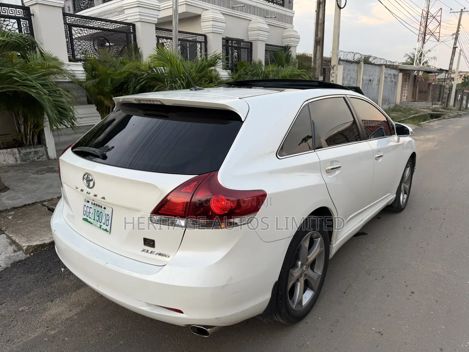 Toyota Venza Limited 2013 White