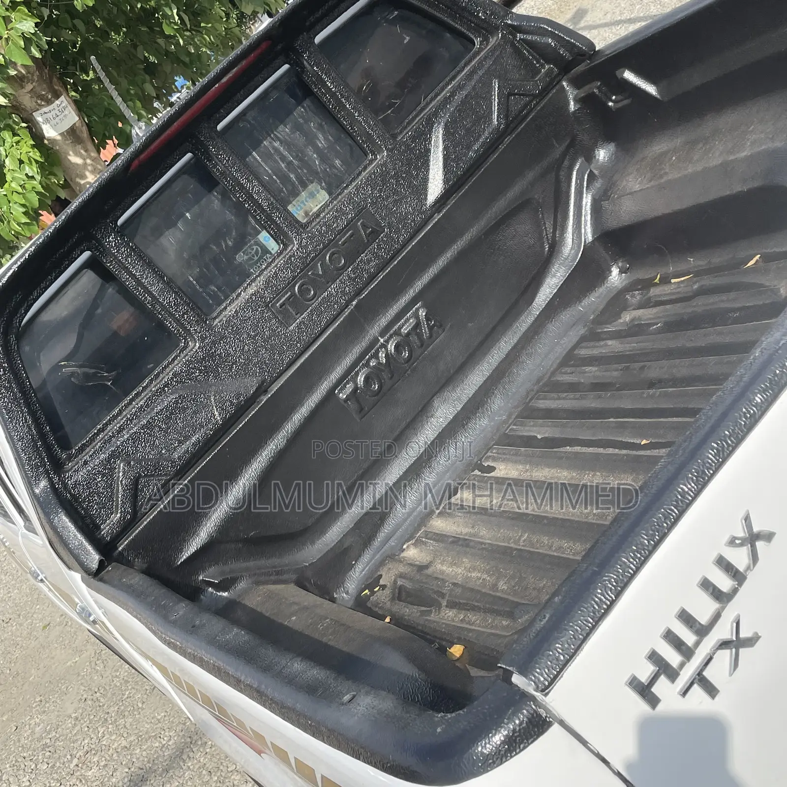 Toyota Hilux 2009 White