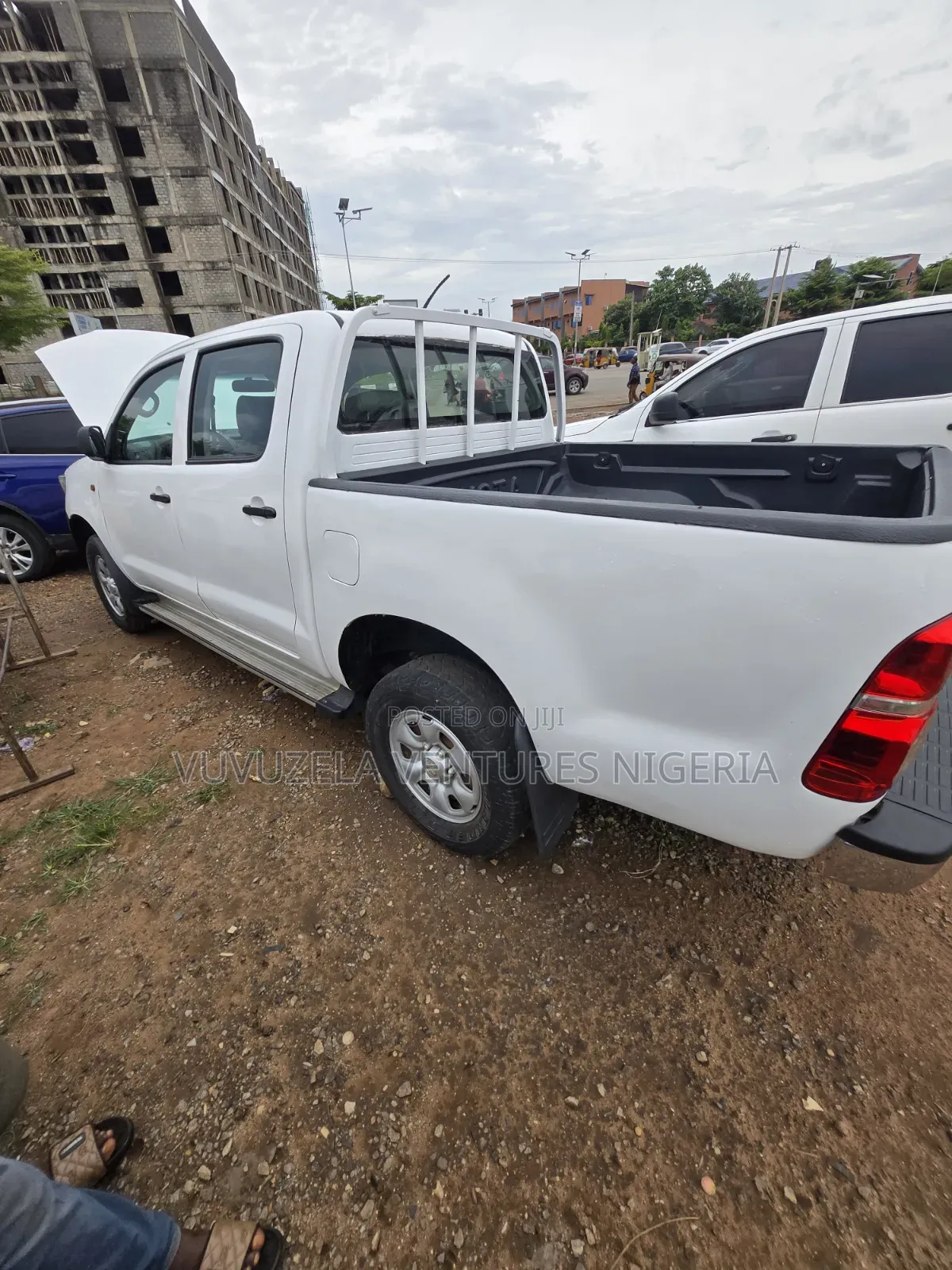 Toyota Hilux 2014 White