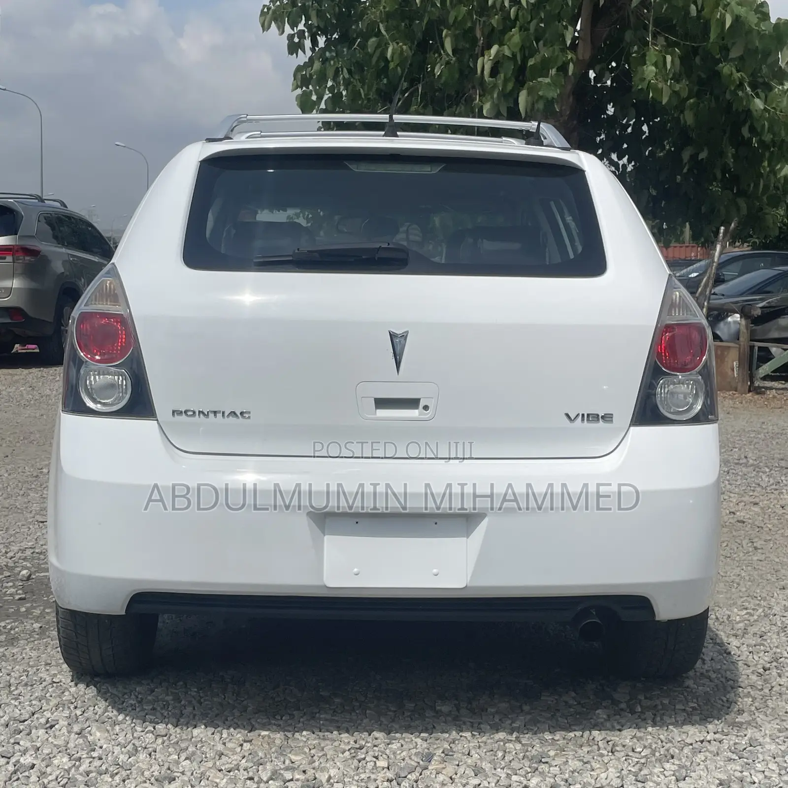 Pontiac Vibe 2009 White