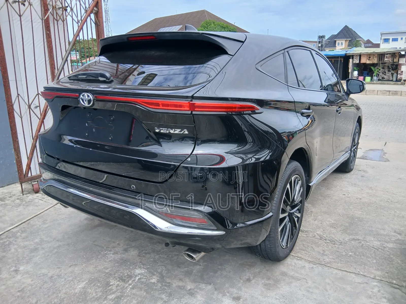 Toyota Venza Limited AWD 2023 Black