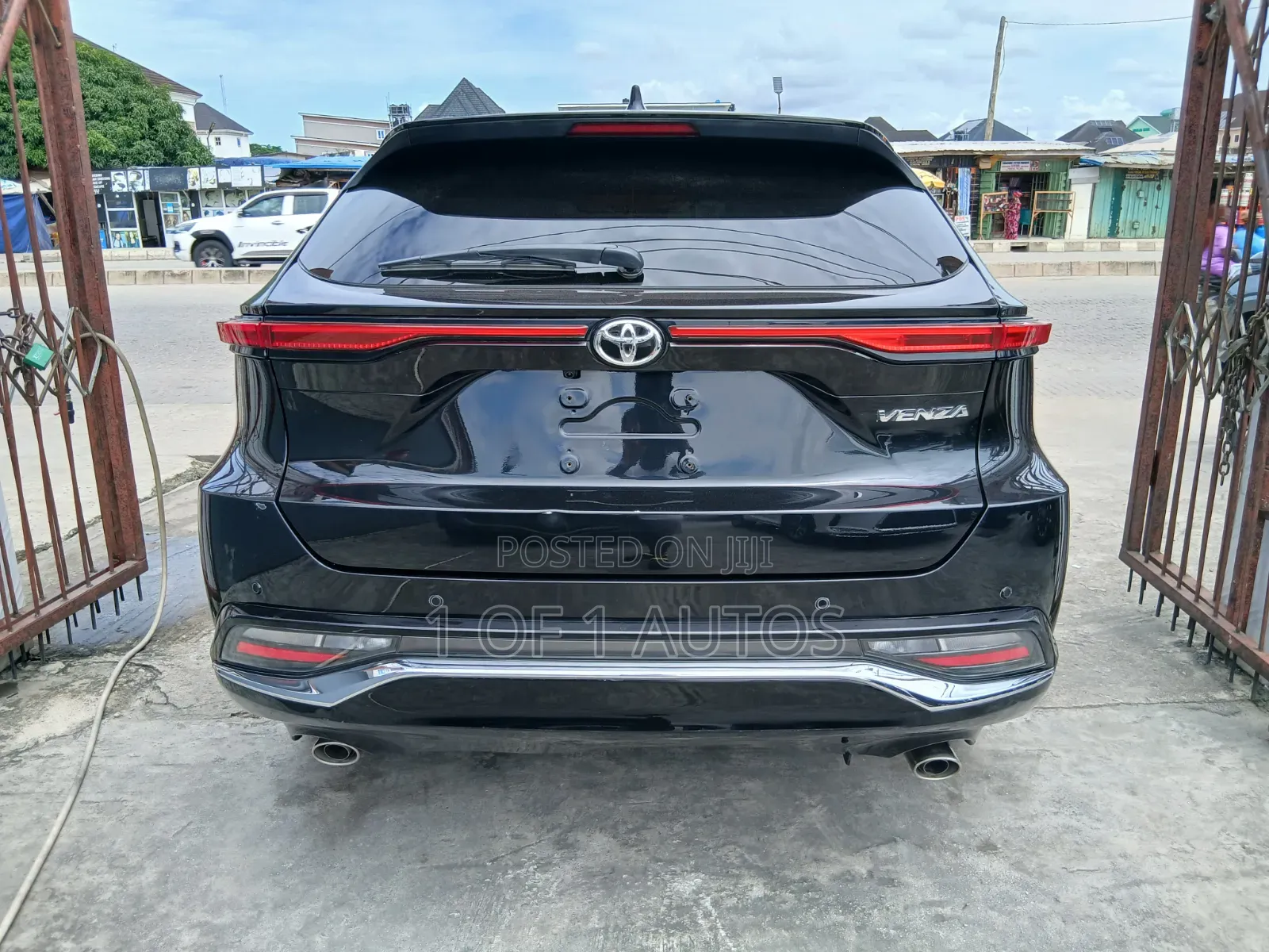 Toyota Venza Limited AWD 2023 Black