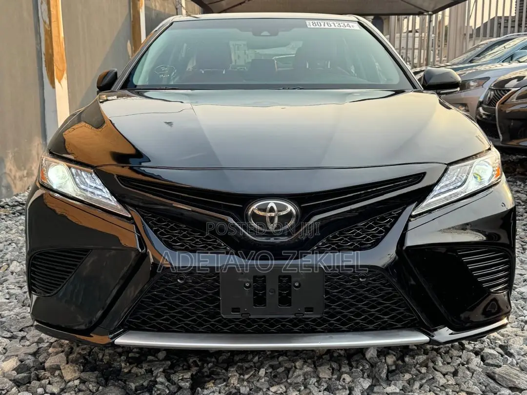 Toyota Camry 2018 Black