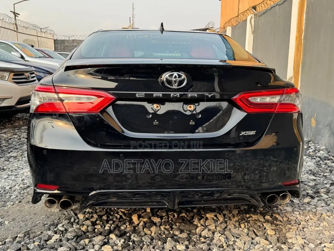 Toyota Camry 2018 Black