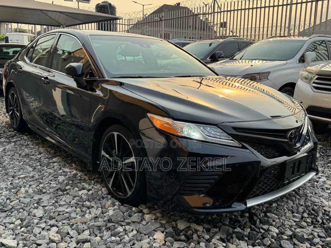 Toyota Camry 2018 Black