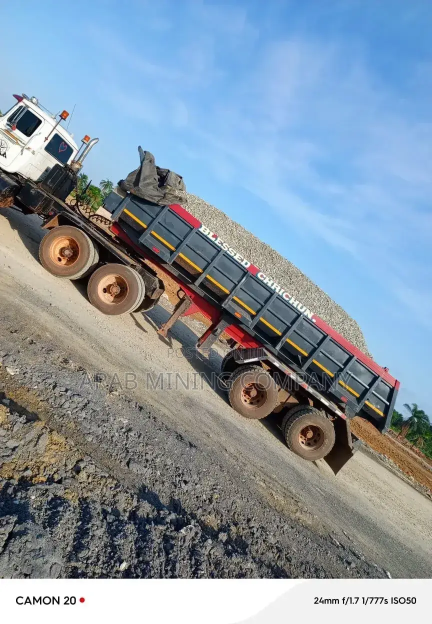 35tones of Granite