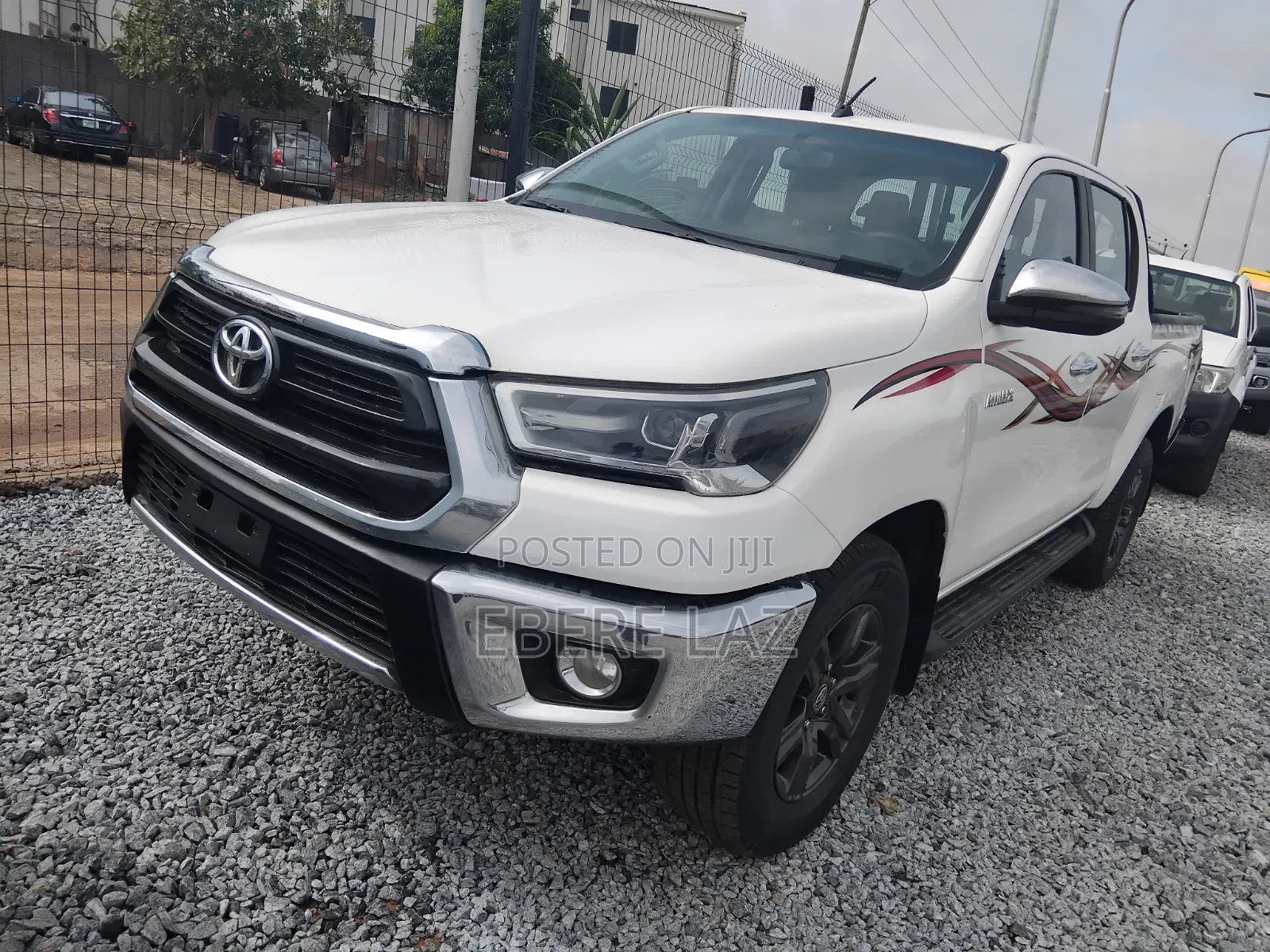 Toyota Hilux 2021 White