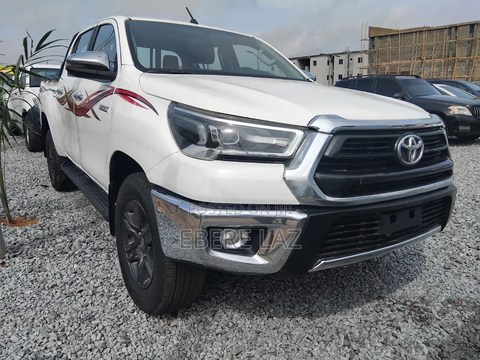 Toyota Hilux 2021 White