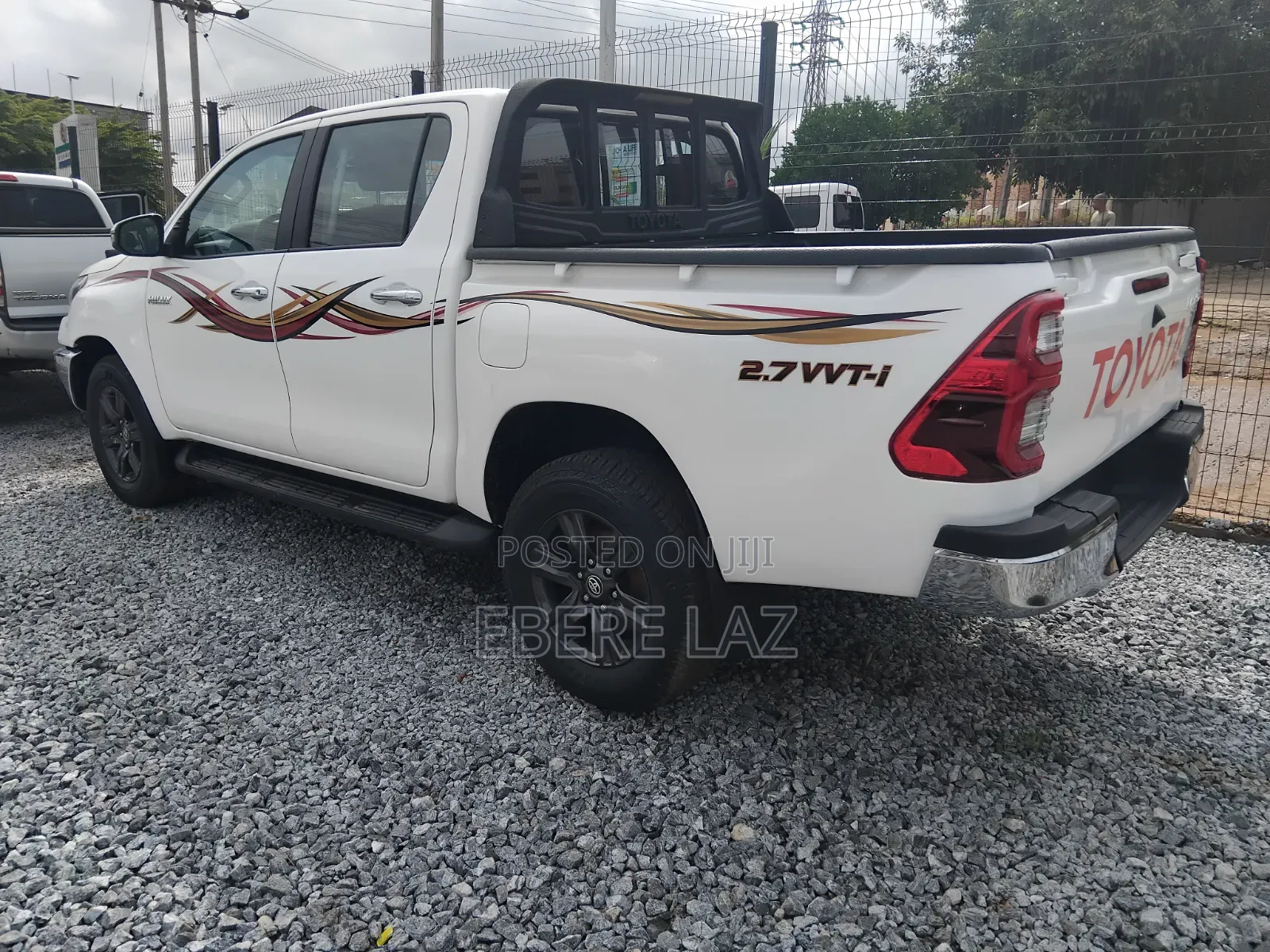Toyota Hilux 2021 White