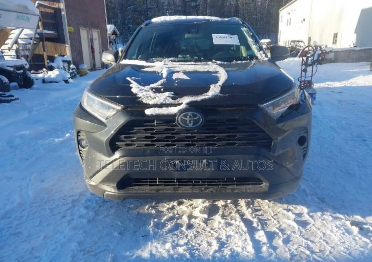 Toyota RAV4 XLE AWD 2020 Black
