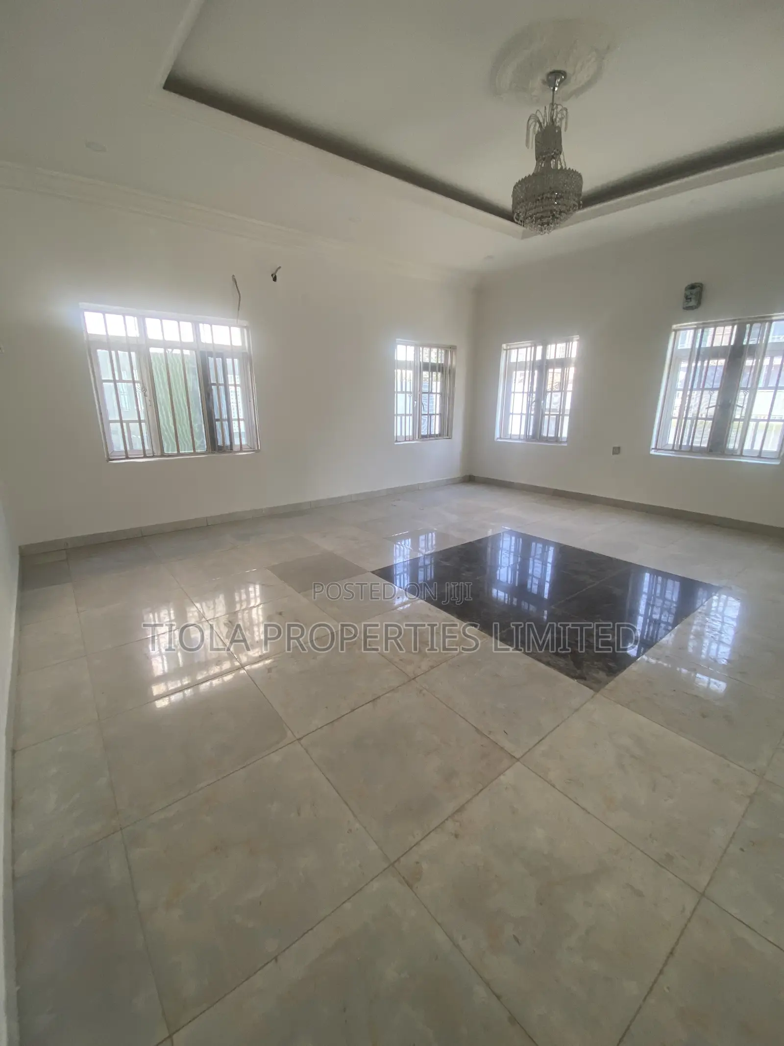 5bdrm Duplex in Royal Anchor Estate, Kaura for sale