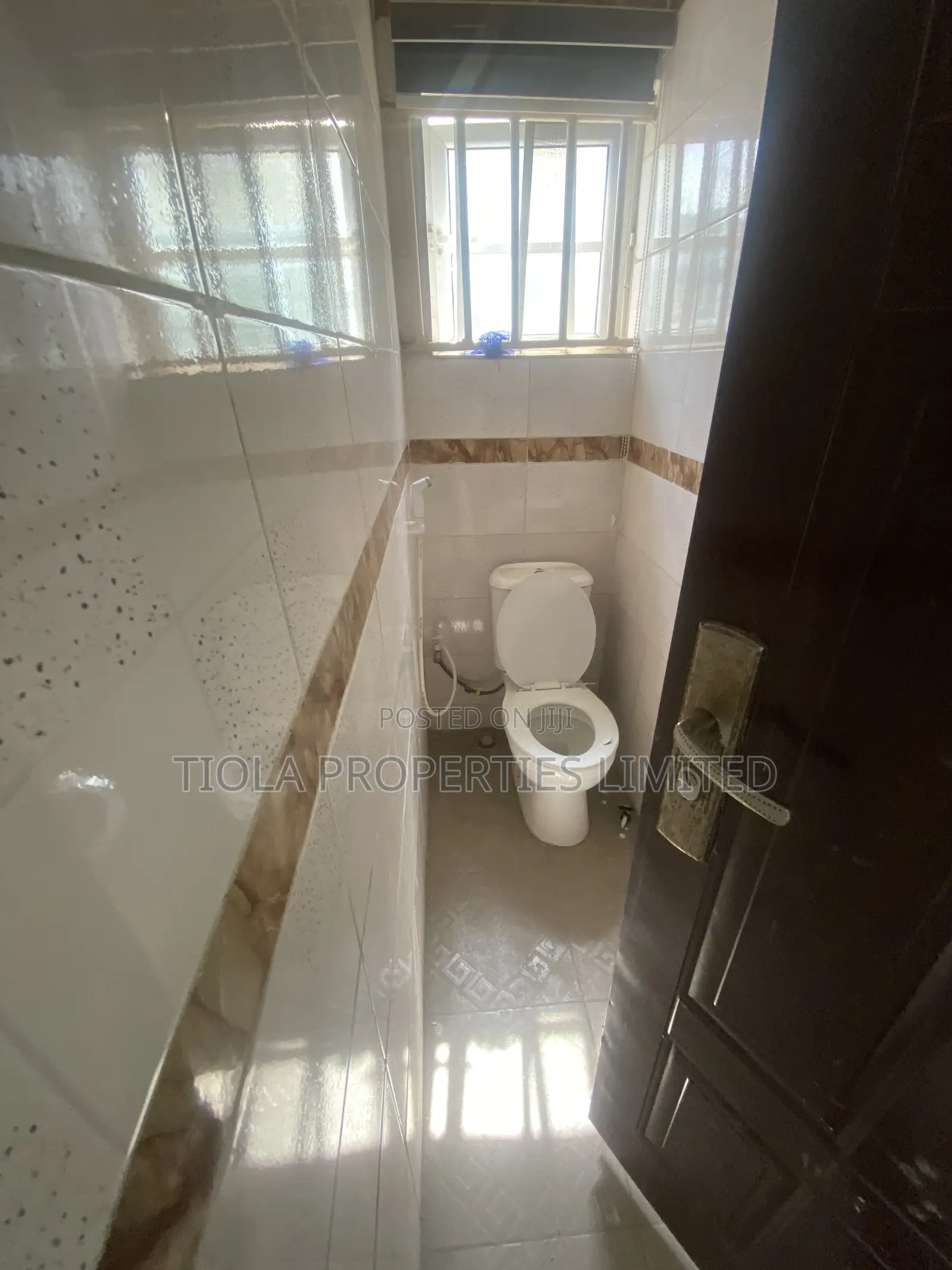 5bdrm Duplex in Royal Anchor Estate, Kaura for sale
