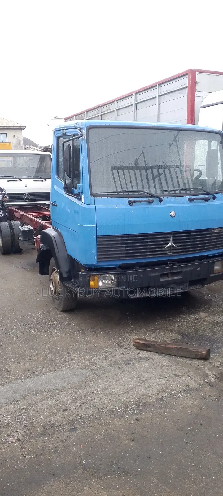 Mercedes 814 Chassis