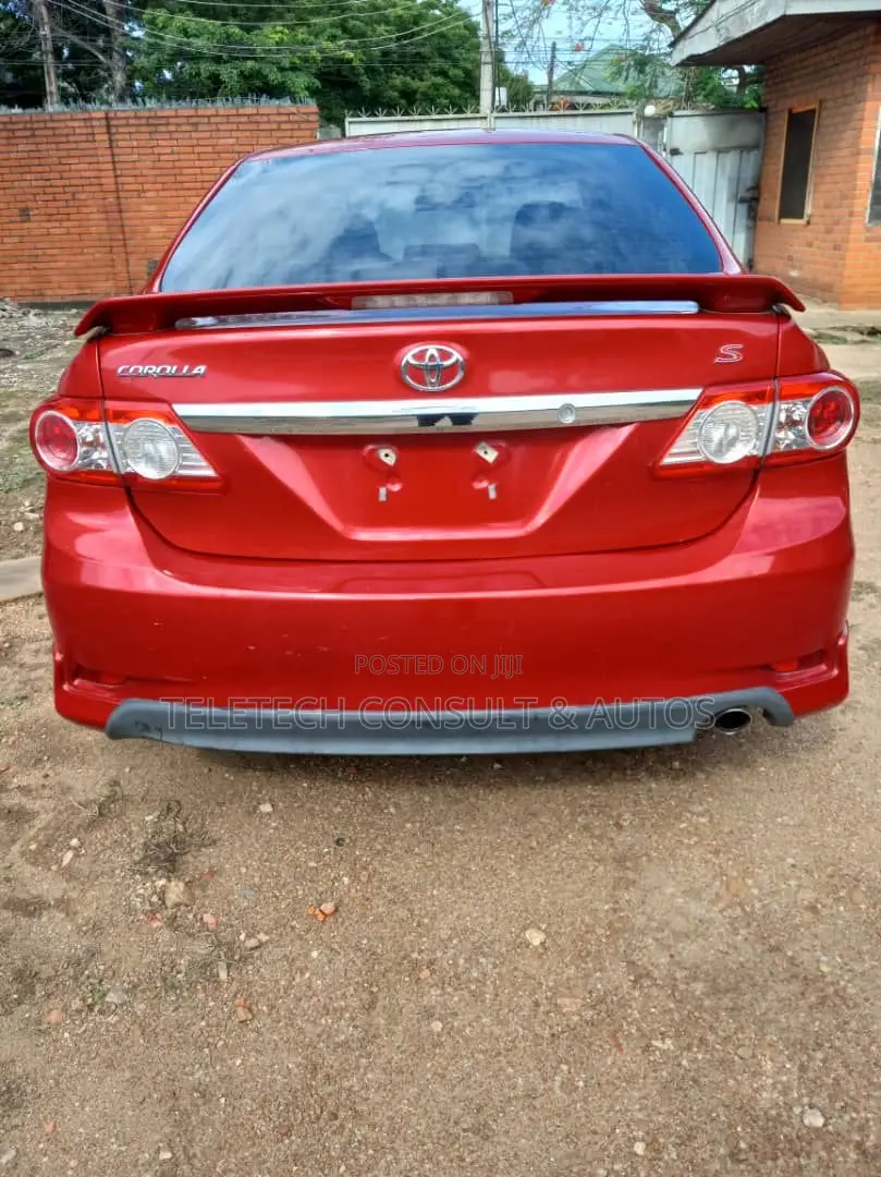 Toyota Corolla S 4dr Sedan (1.8L 4cyl 4A) 2013 Red