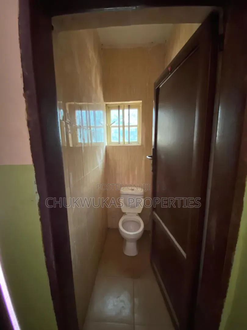 1bdrm Block of Flats in Enugu for rent