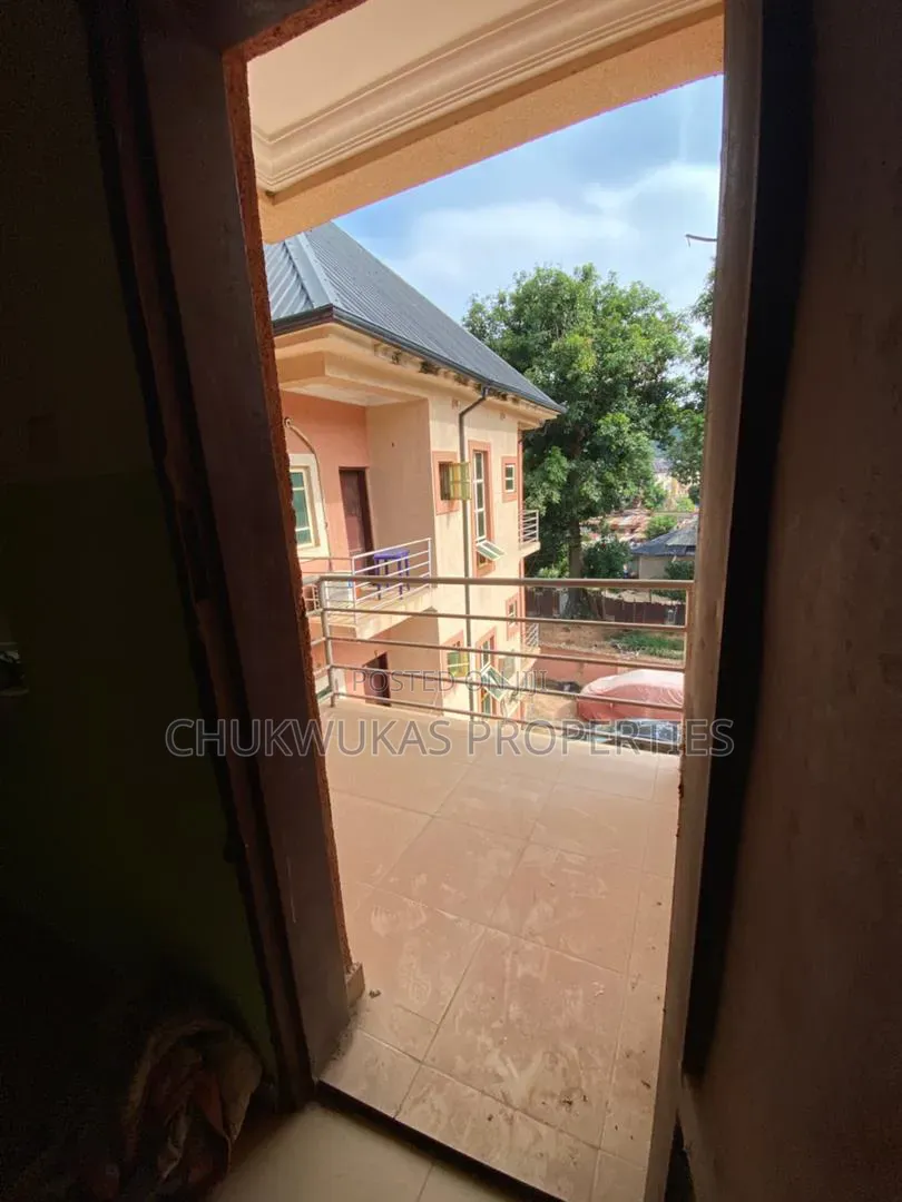 1bdrm Block of Flats in Enugu for rent